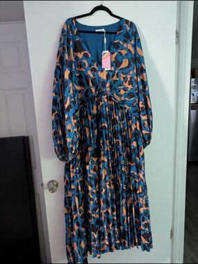 Blue and Tan V-Neck Pleated Long Sleeve Midi Dress with Knot Detail